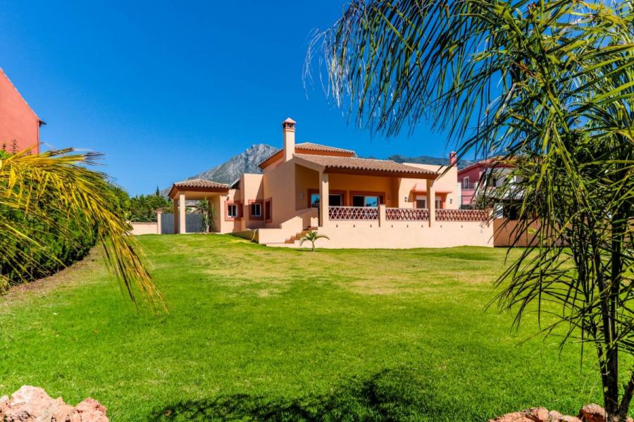 Foto Villa en Venta en Urbanizacion el Mirador, Marbella, Malaga - € 875.000 - VIV10902 - BienesOnLine