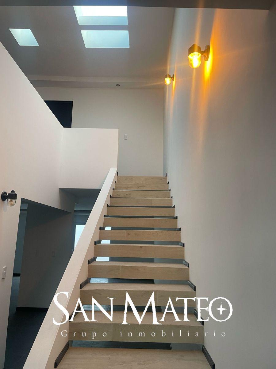 Home in Metric Way