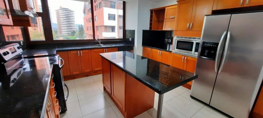 Foto Apartamento en Renta en zona 14, Guatemala, Guatemala - U$D 2.000 - APR13953 - BienesOnLine