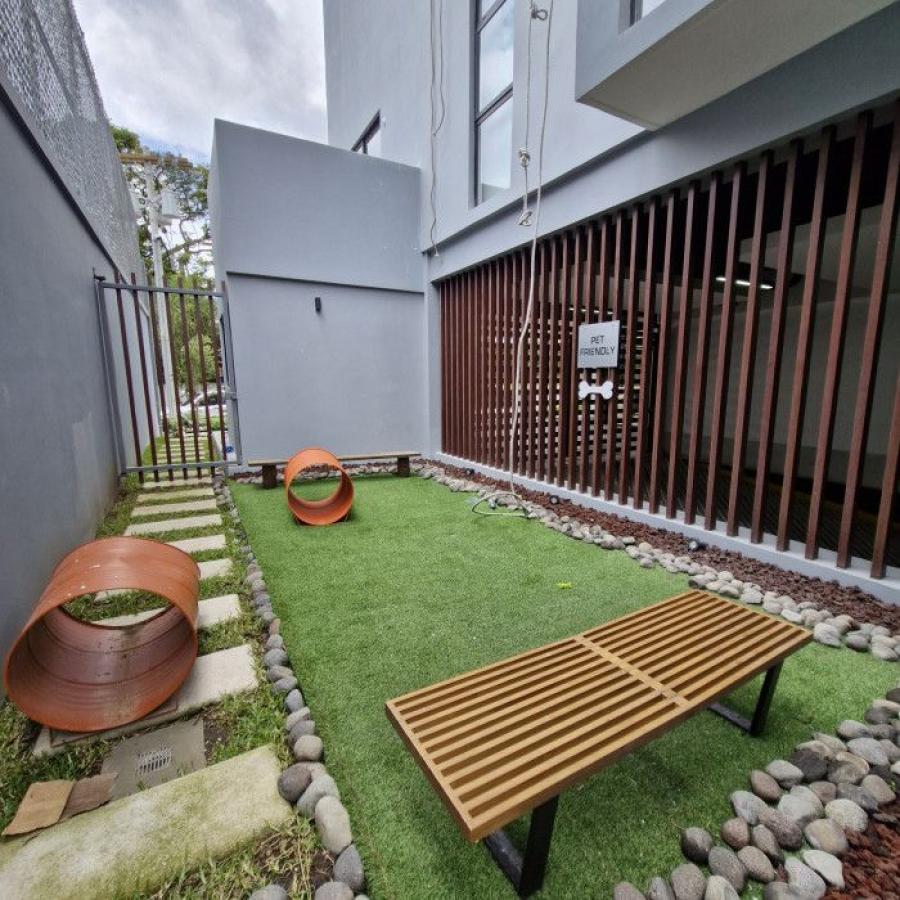 Home in Metric Way