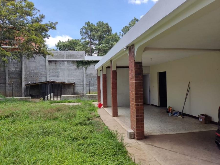 Foto Casa en Renta en Mixco, Guatemala - Q 12.500 - CAR23910 - BienesOnLine