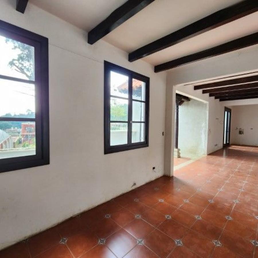 Foto Casa en Venta en San Lucas Sacatepquez, Sacatepquez - U$D 275.000 - CAV39559 - BienesOnLine