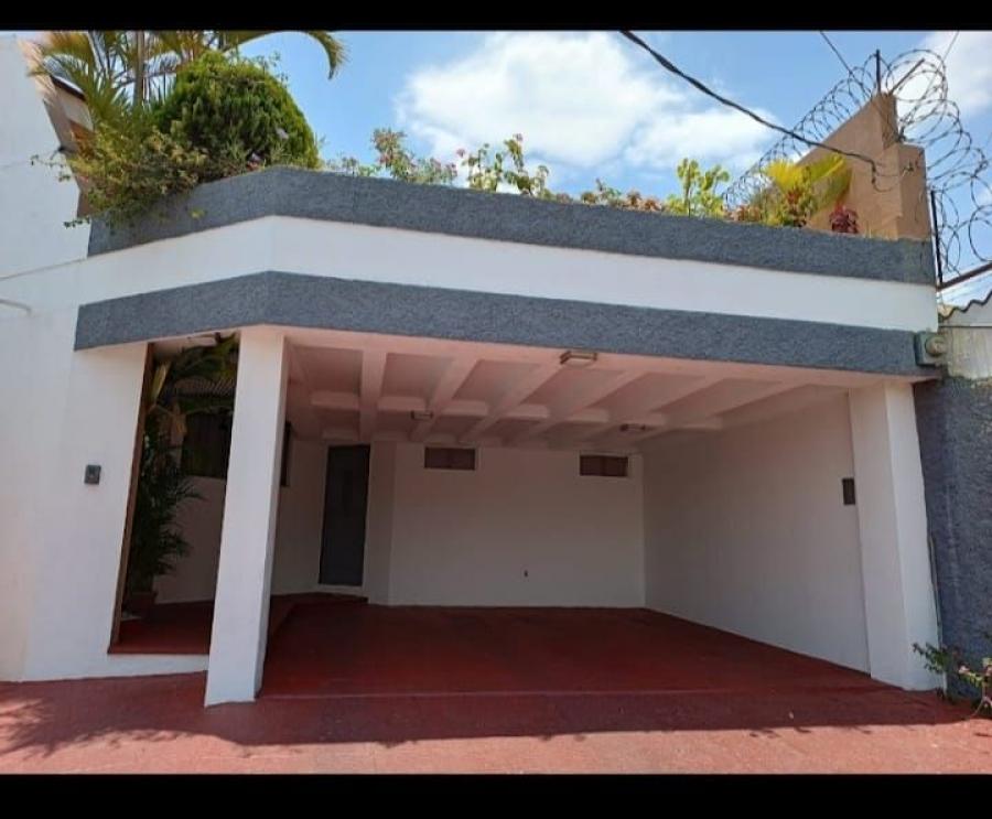 Foto Casa en Renta en Guatemala, Guatemala - U$D 1.800 - CAR40812 - BienesOnLine