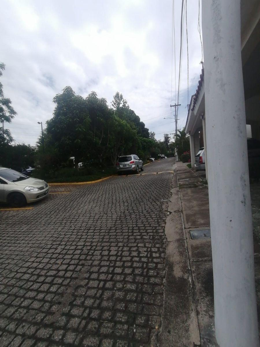 Home in Metric Way