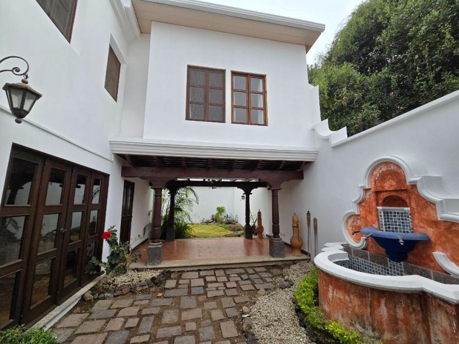 Foto Casa en Venta en San Miguel Dueñas, Sacatepéquez - U$D 370.000 - CAV40629 - BienesOnLine