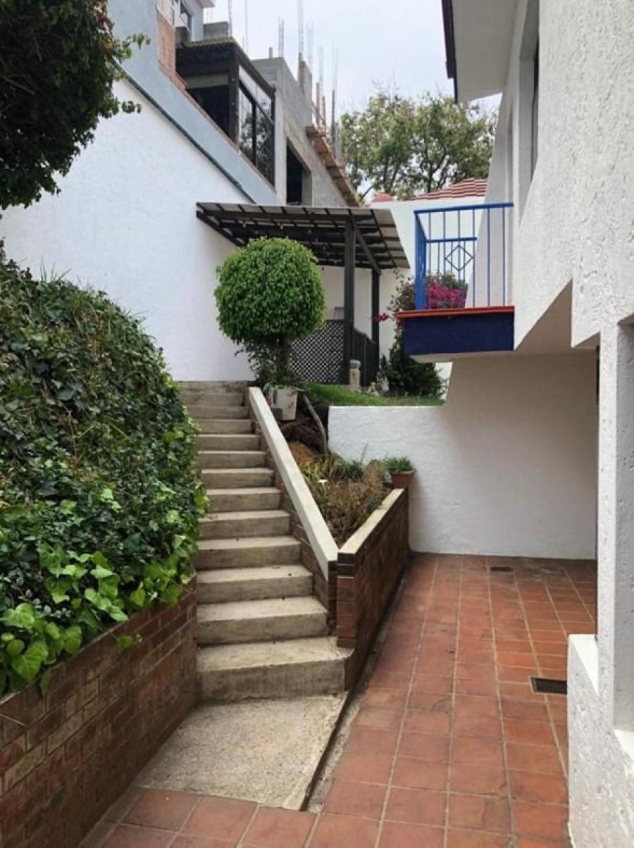 Home in Metric Way