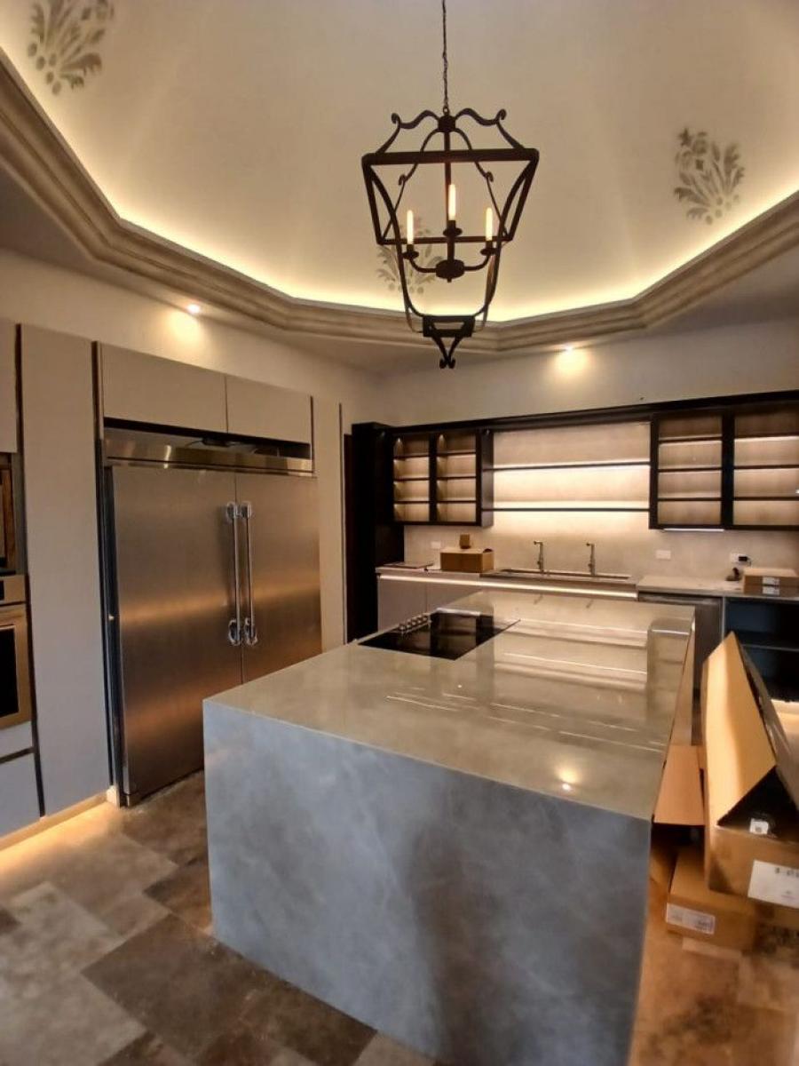 Home in Metric Way