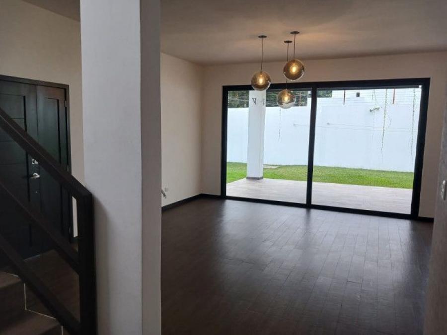 Foto Casa en Venta en Fraijanes, Guatemala - U$D 360.000 - CAV35534 - BienesOnLine