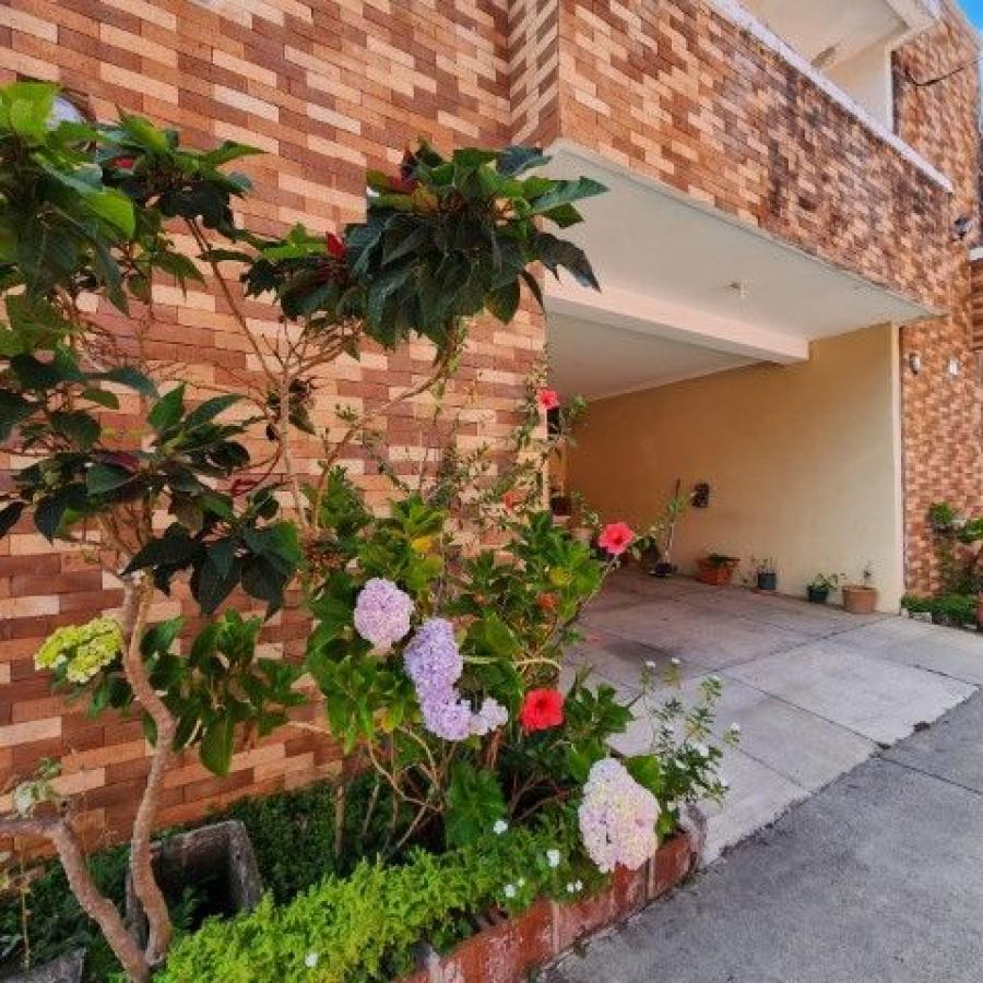 Casa en Venta en Mixco