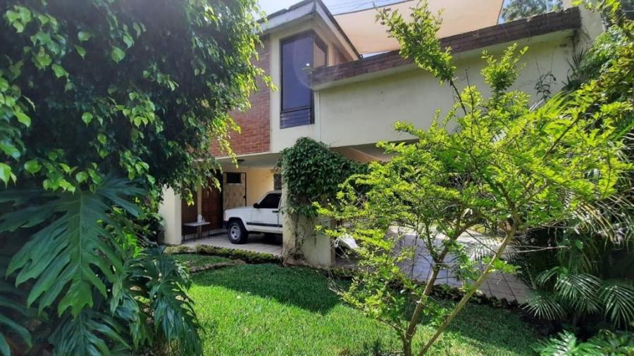 Foto Casa en Venta en San Cristobal, Mixco, Guatemala - Q 2.900.000 - CAV21051 - BienesOnLine