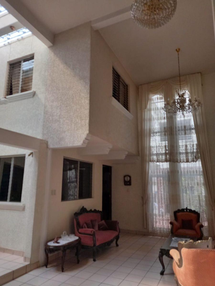 Foto Casa en Venta en Mixco, Guatemala - Q 2.450.000 - CAV17915 - BienesOnLine