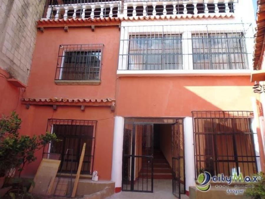 Foto Casa en Venta en Jocotenango, Sacatepquez - Q 1.600.900 - CAV26961 - BienesOnLine