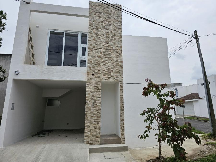 Foto Casa en Venta en Zona 16, Guatemala - Q 1.275.000 - CAV30907 - BienesOnLine