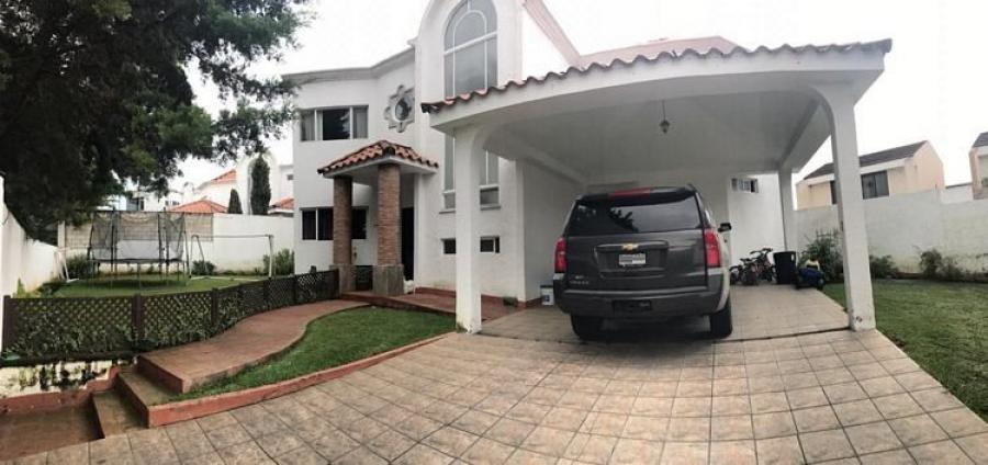 Foto Casa en Venta en Mixco, Guatemala - U$D 410.000 - CAV15454 - BienesOnLine