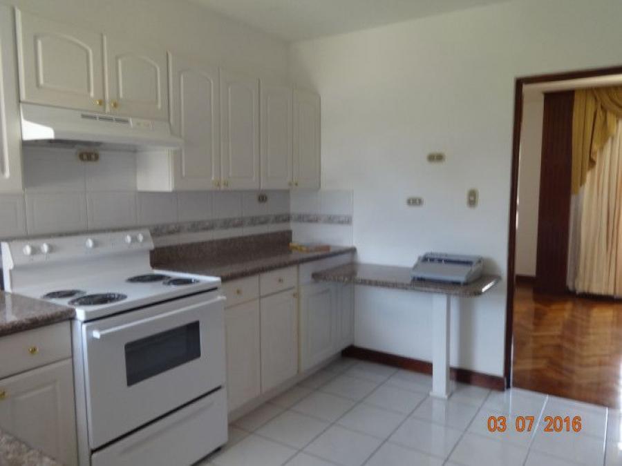 Foto Apartamento en Renta en Zona 10, Guatemala - U$D 1.200 - APR38042 - BienesOnLine