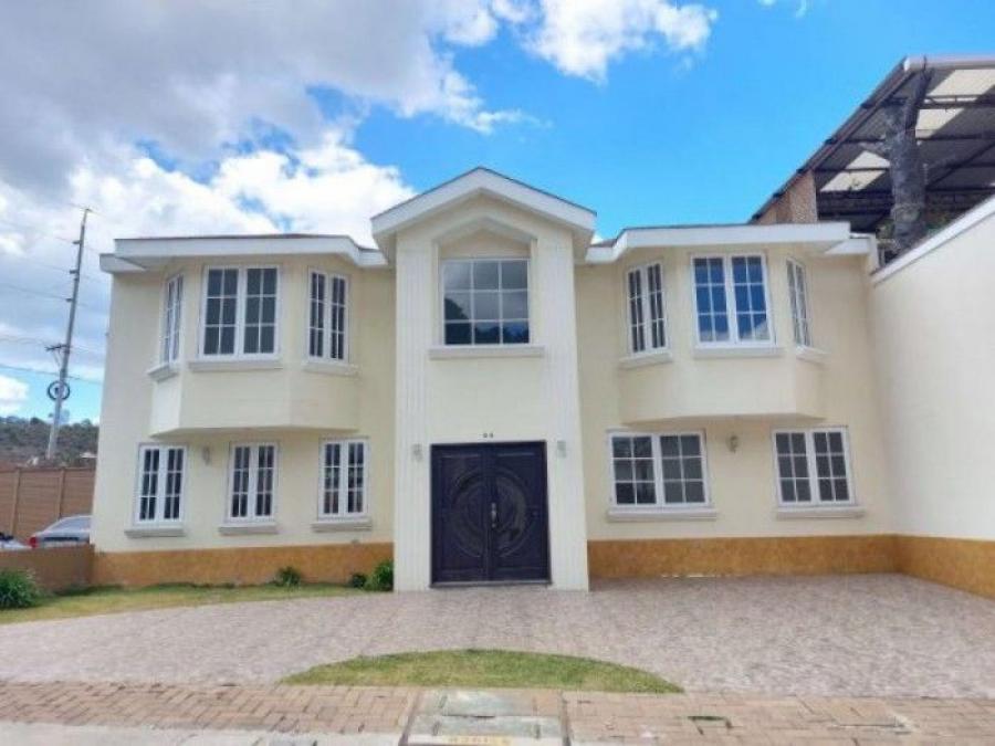 Foto Casa en Venta en Santiago Sacatepéquez, Sacatepéquez - Q 1.800.000 - CAV24027 - BienesOnLine