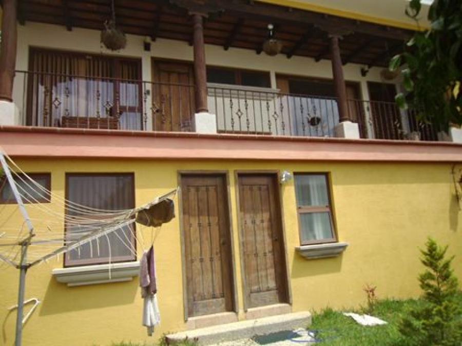 Foto Casa en Venta en San Lucas Sacatepquez, Sacatepquez - U$D 1.000.000 - CAV2166 - BienesOnLine