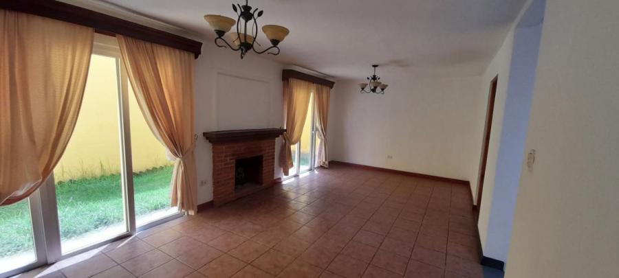 Foto Casa en Venta en LA CAADA DE SAN LUCAS, San Lucas Sacatepquez, Sacatepquez - $ 1.150.000 - CAV13236 - BienesOnLine