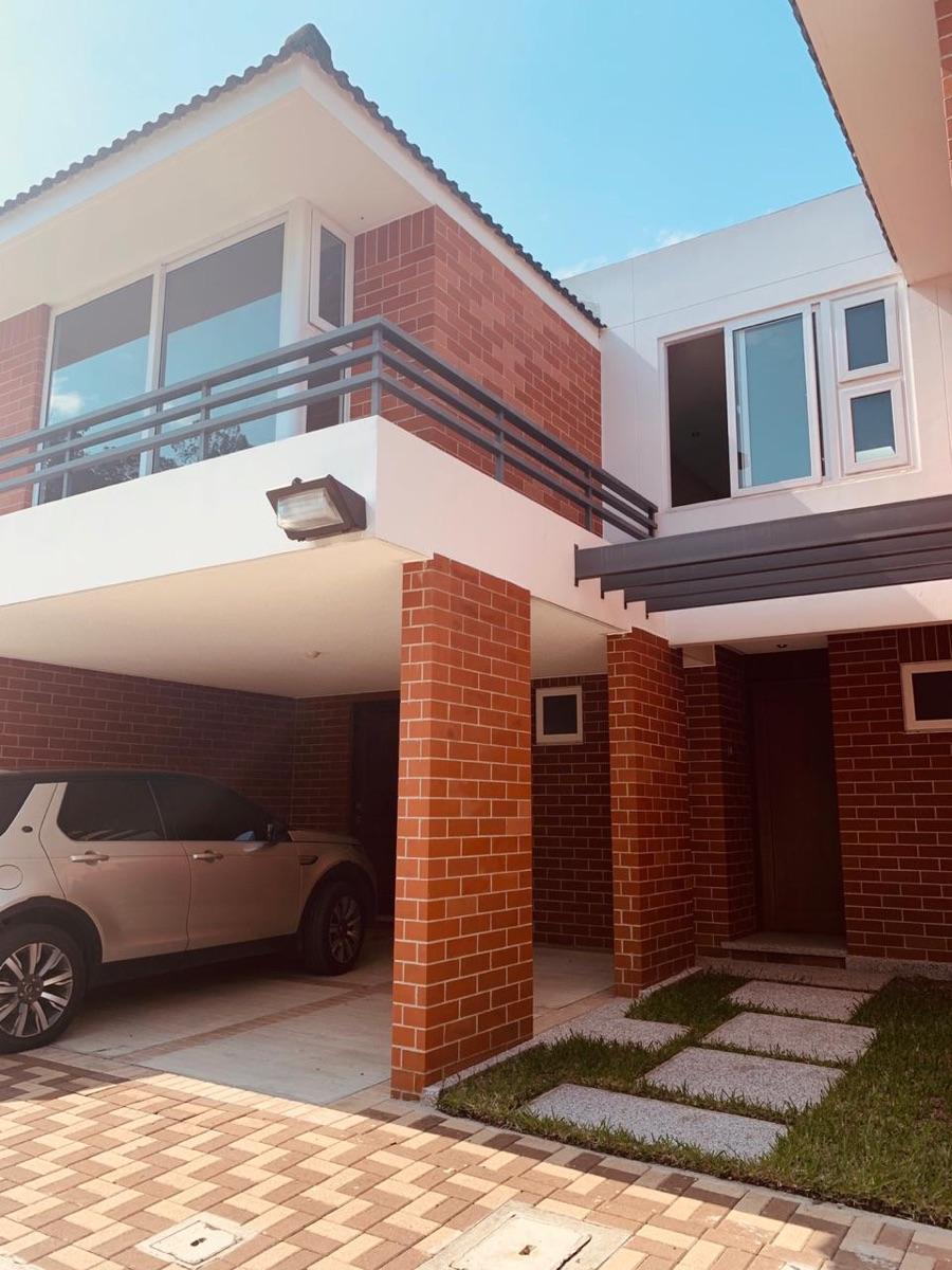 Casa en Renta en Zona 16, Guatemala, Guatemala UD 1.000 CAR4059