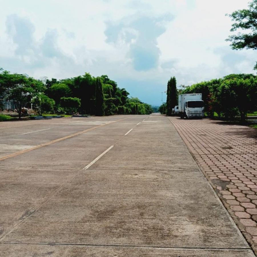 Home in Metric Way