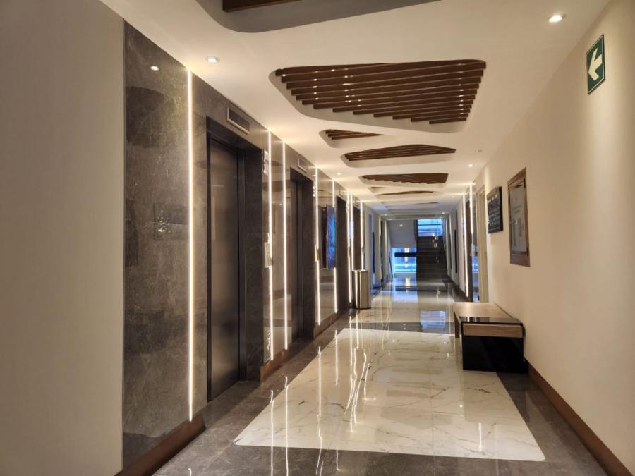 Home in Metric Way