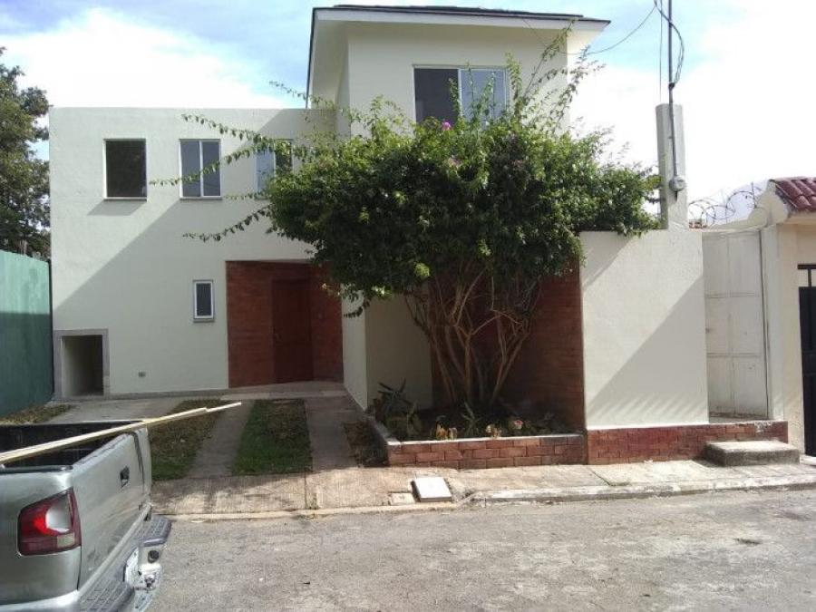 Foto Casa en Renta en Zona 16, Guatemala - U$D 565 - CAR39089 - BienesOnLine
