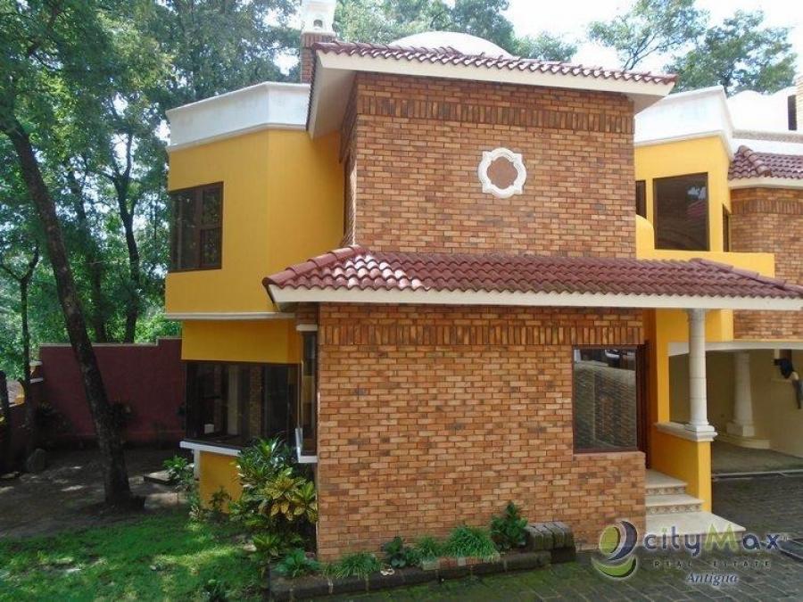 Foto Casa en Renta en Labor de Castilla, Mixco, Guatemala - U$D 1.200 - CAR19338 - BienesOnLine