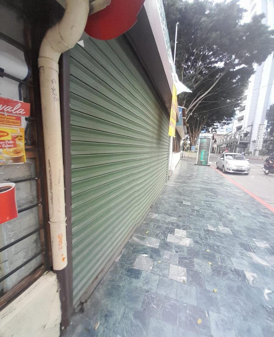 Foto Local en Renta en Zona 10, Guatemala - U$D 1.000 - LOR31903 - BienesOnLine