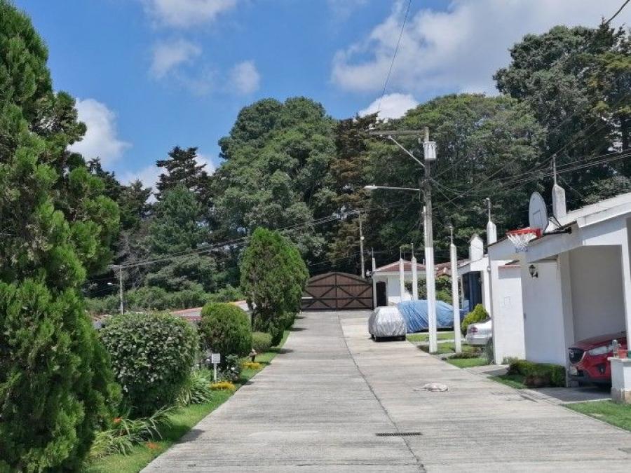 Foto Condominio en Venta en San Lucas Sacatepéquez, Sacatepéquez - Q 765.000 - COV30015 - BienesOnLine