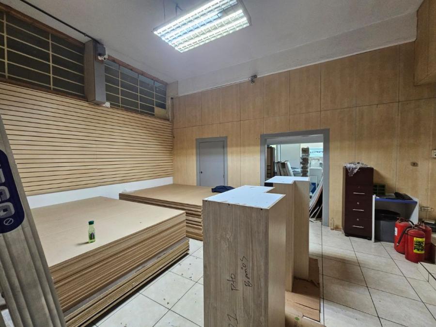 Foto Bodega en Venta en AVENIDA BOLIVAR, Guatemala - U$D 1.800.000 - BOV48315 - BienesOnLine
