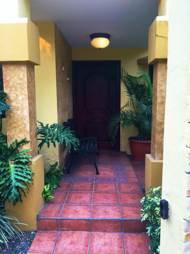 Fotos de Hermosa casa de 1 nivel en venta en Los Álamos. Anuncio CAV492