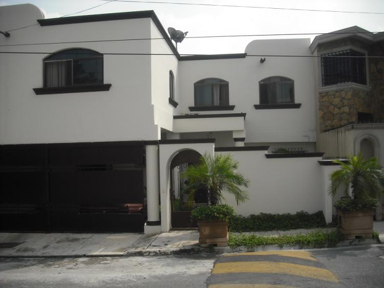 Foto Casa en Venta en Cumbres 3 Sector, Monterrey, N.L., Monterrey, Nuevo Leon - $ 3.650.000 - CAV120824 - BienesOnLine