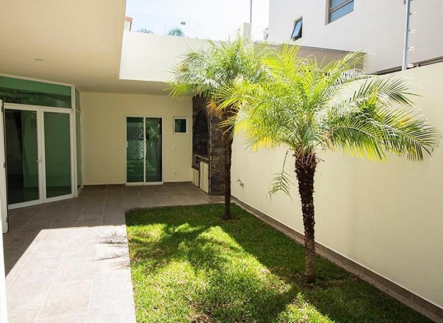 Foto Casa en Venta en JARDIN REAL, Zapopan, Jalisco - $ 7.950.000 - CAV287381 - BienesOnLine