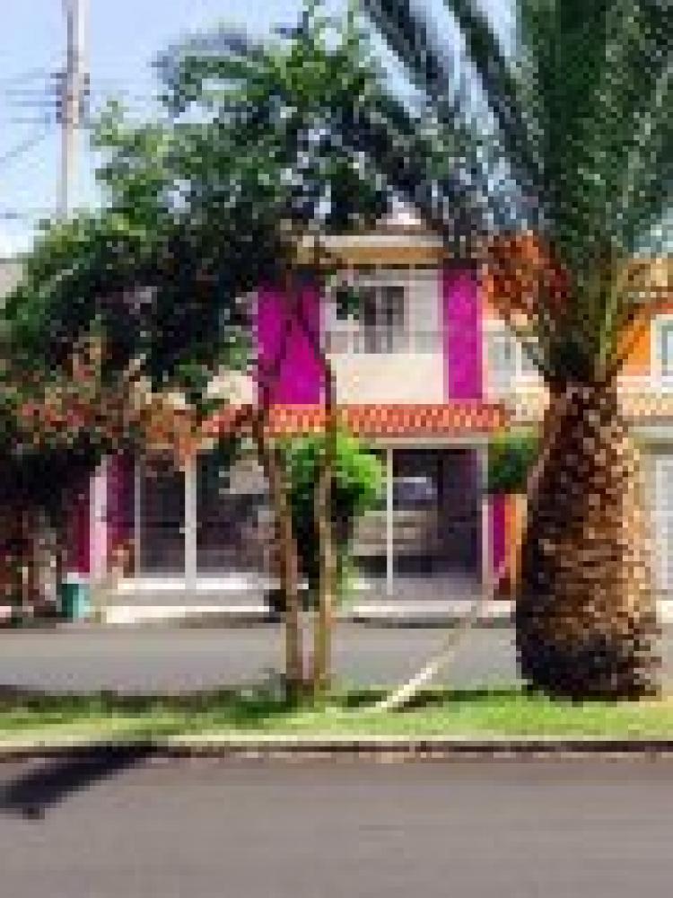 Foto Casa en Venta en Jardines d danta Isabel, Guadalajara, Jalisco - $ 1.650.000 - CAV107185 - BienesOnLine