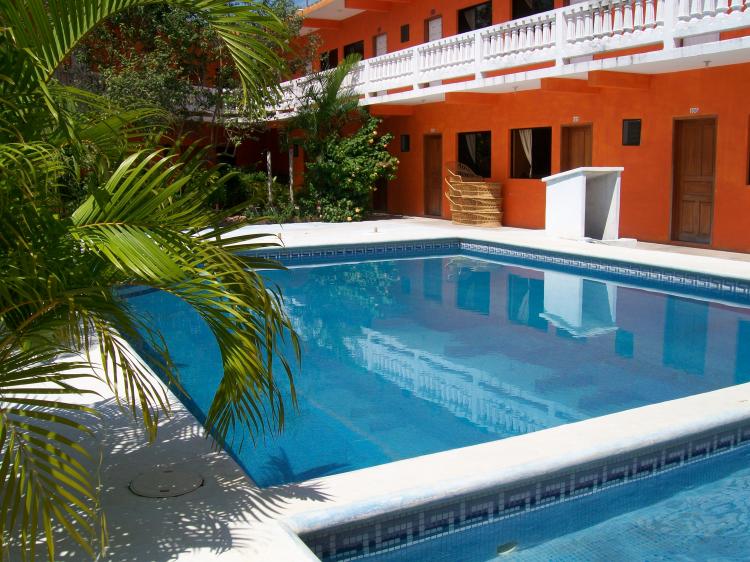 Foto Hotel en Venta en CANDIDO AGUILAR, Tecolutla, Veracruz - $ 5.000.000 - HOV30032 - BienesOnLine