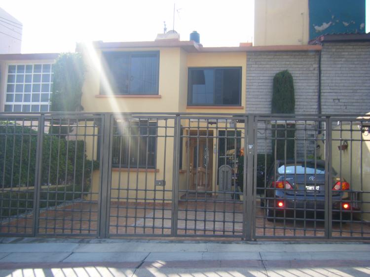 Foto Casa en Venta en JARDINES DE SATELITE, Naucalpan de Jurez, Mexico - $ 3.450.000 - CAV40267 - BienesOnLine