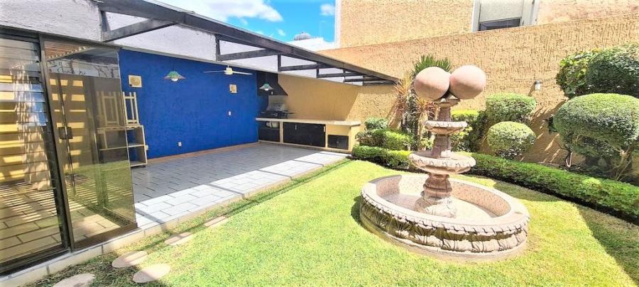 Foto Casa en Venta en zona CHAPALITA, Guadalajara, Jalisco - $ 8.200.000 - CAV321031 - BienesOnLine