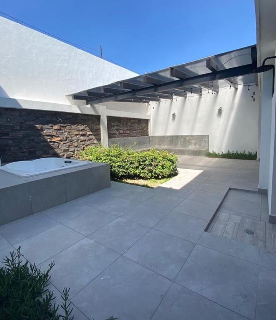 Foto Casa en Venta en zona JACARANDAS - ALTAMIRA, Zapopan, Jalisco - $ 10.800.000 - CAV319068 - BienesOnLine