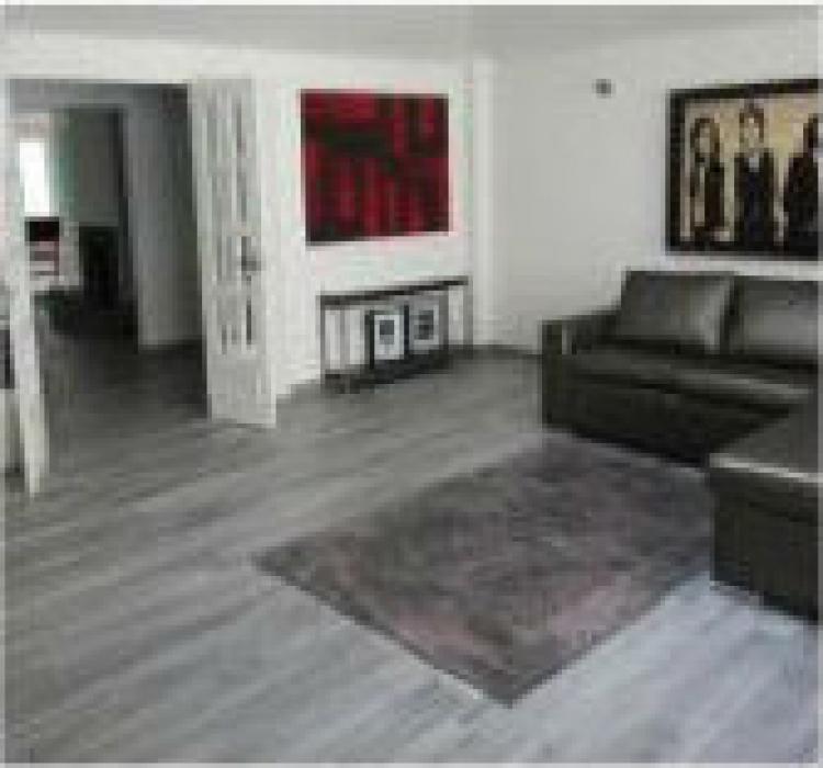 Home in Metric Way