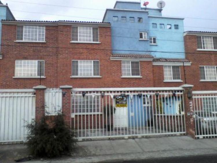 Foto Casa en Venta en Los Tulipanes, Toluca de Lerdo, Mexico - $ 1.280.000 - CAV35657 - BienesOnLine
