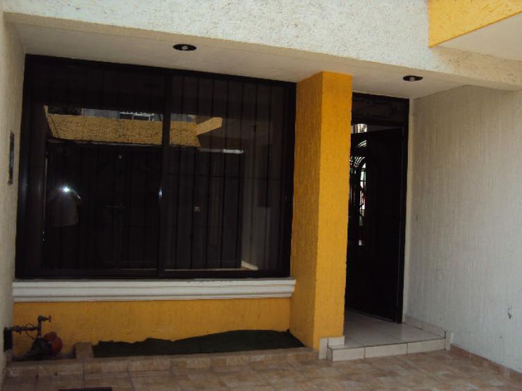 Foto Casa en Venta en COL. DIVISIN DEL NORTE, Morelia, Michoacan de Ocampo - $ 1.550.000 - CAV199714 - BienesOnLine