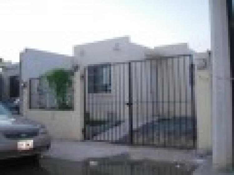 Foto Casa en Venta en Paseo de las Flores, Reynosa, Tamaulipas - $ 320.000 - CAV36725 - BienesOnLine