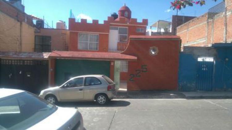 Foto Casa en Venta en COL. PASCUAL ORTIZ, Morelia, Michoacan de Ocampo - $ 1.130.000 - CAV150814 - BienesOnLine