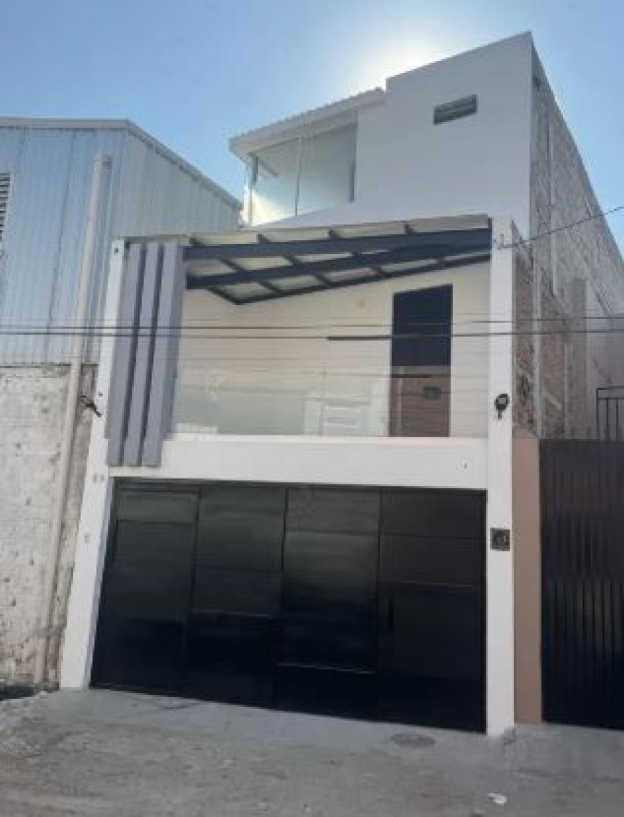 Foto Casa en Venta en El Vergel, Tlaquepaque, Jalisco - $ 2.100.000 - CAV365121 - BienesOnLine
