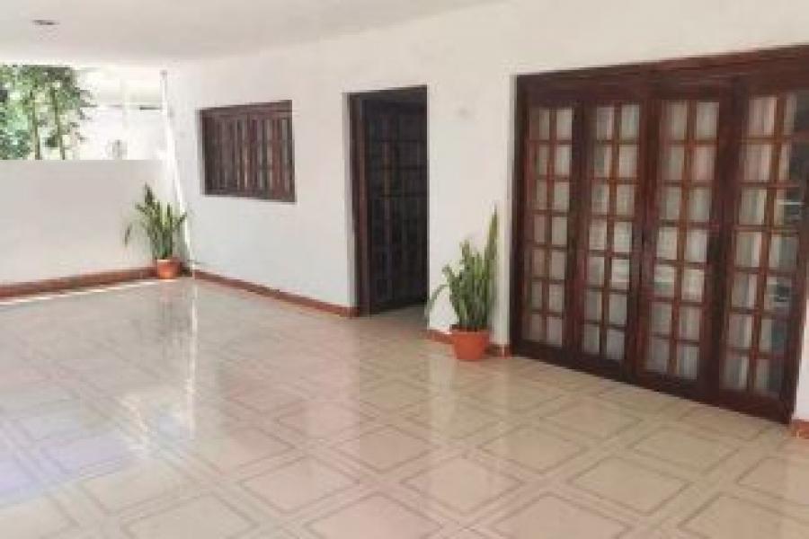 Home in Metric Way