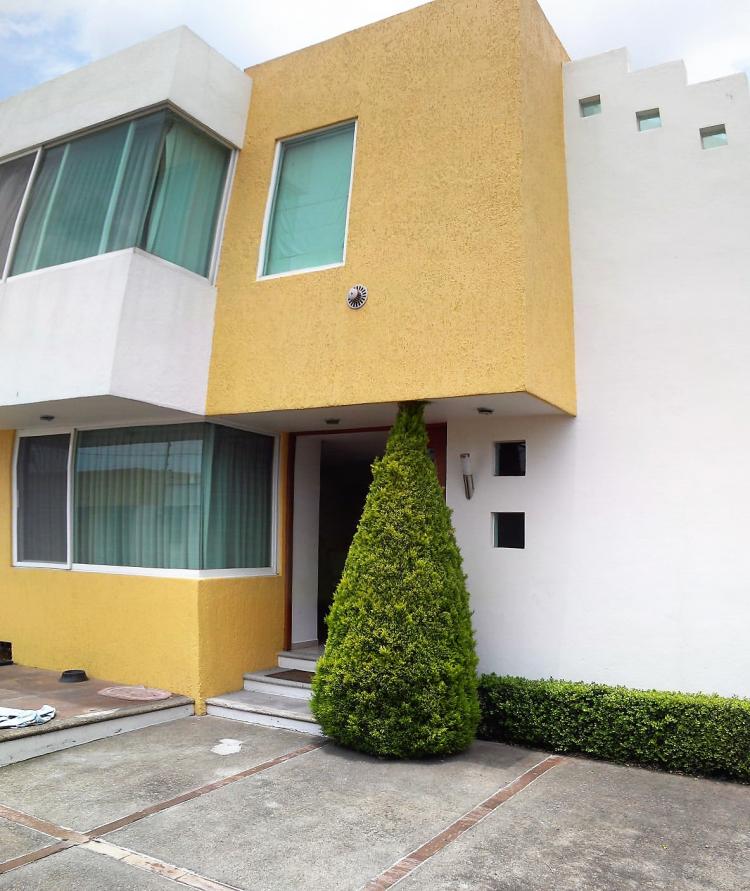 Foto Casa en Venta en CACALOMACAN, Toluca de Lerdo, Mexico - $ 1.800.000 - CAV210675 - BienesOnLine