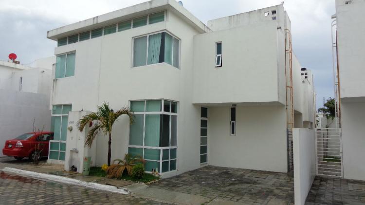 Foto Casa en Renta en FRACCIONAMIENTO BUGAMBILIAS, Ciudad del Carmen, Campeche - $ 14.000 - CAR142874 - BienesOnLine