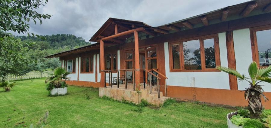 Foto Casa en Venta en Los Saucos, Valle de Bravo, Mexico - $ 4.950.000 - CAV342064 - BienesOnLine