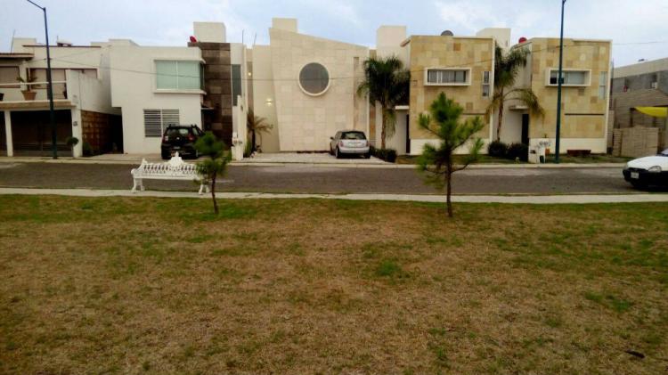 Home in Metric Way