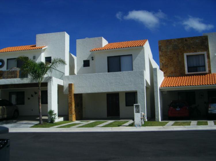 Foto Casa en Venta en Juriquilla, Queretaro Arteaga - $ 1.950.000 - CAV112284 - BienesOnLine